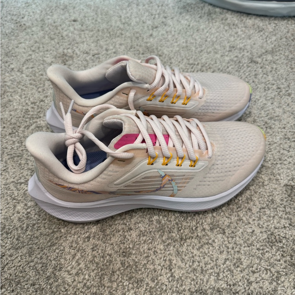 Pink Nike Tennis Shoes